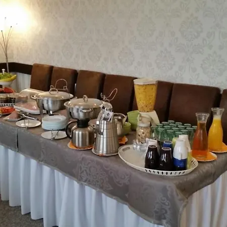 Florian فندق سلافكوف ا برنه