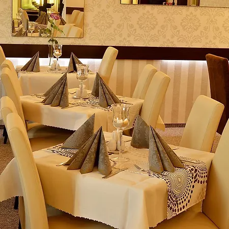 Florian فندق سلافكوف ا برنه